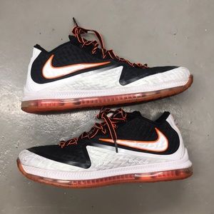 USED Nike Zoom Field General 2 Men’s size 11